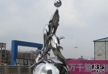 海豚雕塑-海边三只不锈钢玩闹的海豚雕塑