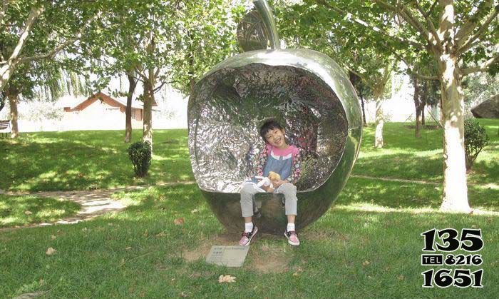 苹果雕塑-花园广场不锈钢苹果座椅雕塑