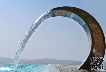 圆环雕塑-户外抽象不锈钢喷水的圆环雕塑