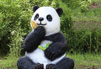 熊猫雕塑-幼儿园公园广场摆放手拿竹笋玻璃钢熊猫雕塑