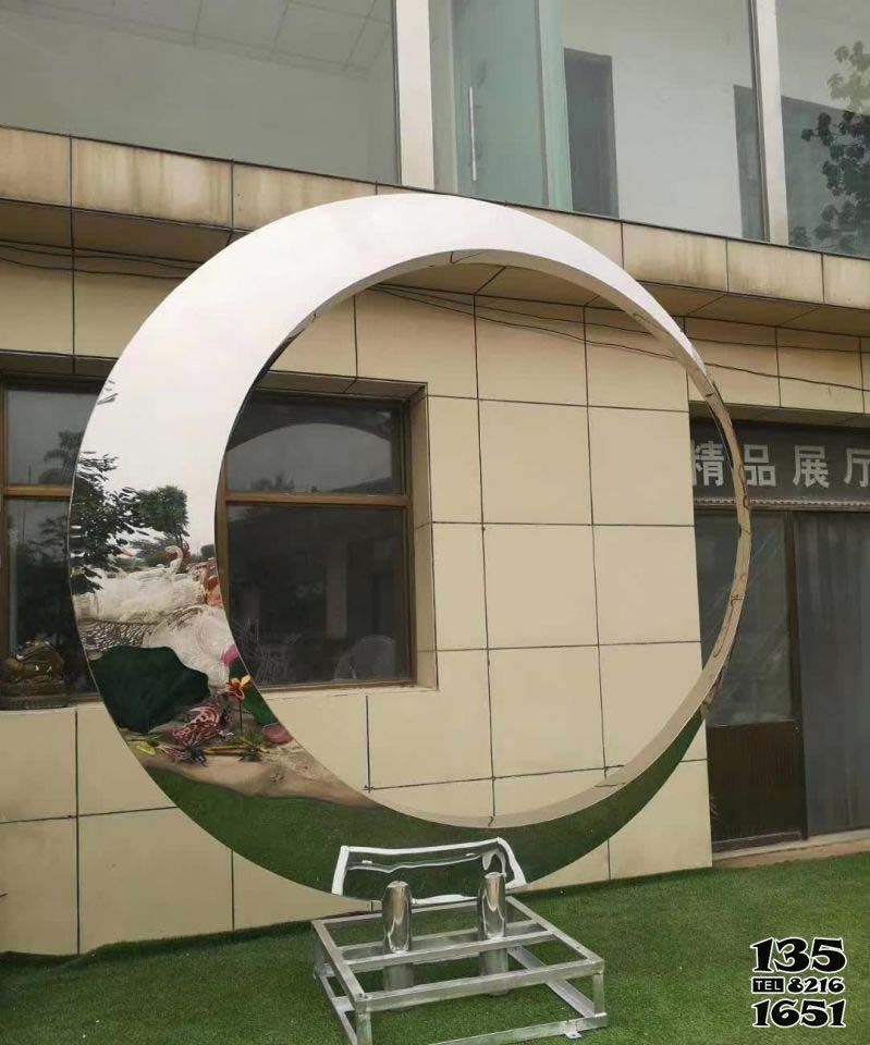 圆环雕塑-景区创意不锈钢镜面抽象圆环雕塑
