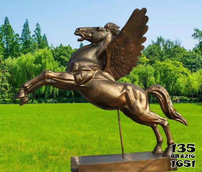 飞马雕塑-园林里摆放的铜色飞翔的玻璃钢创意飞马雕塑