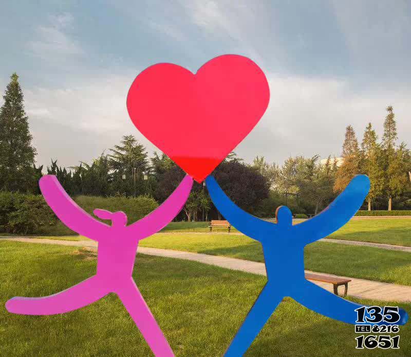 爱情雕塑-公园广场创意爱情抽象彩绘玻璃钢爱心装饰爱情雕塑高清图片