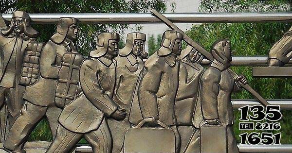 工人雕塑-铜雕创意抽象行走的工人雕塑高清图片