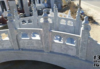 石桥雕塑-小区公园装饰摆放大理石拱桥雕塑