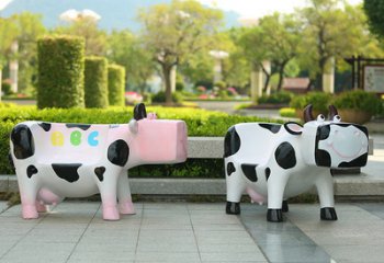 座椅雕塑-幼儿园奶牛玻璃钢雕塑摆件户外园林动物座椅装饰品美陈