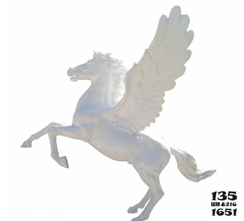 飞马雕塑-广场上摆放的奔跑的汉白玉石雕创意飞马雕塑高清图片