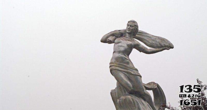 收麦子雕塑-广场抽象收割小麦的人物景观铜雕高清图片