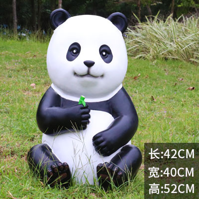 熊猫雕塑-动物园草坪摆放坐地拿竹玻璃钢熊猫雕塑高清图片