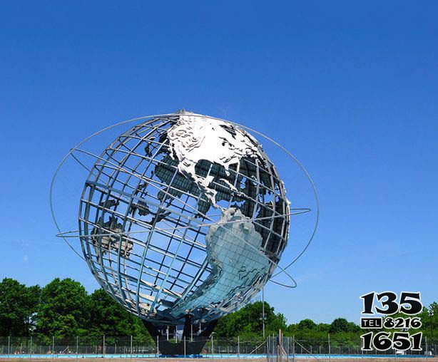 地球仪雕塑-广场创意不锈钢镂空创意抽象地球仪雕塑高清图片