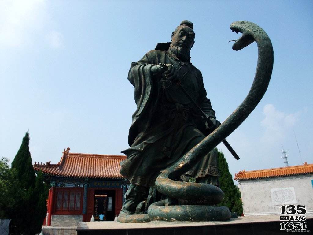 刘邦雕塑-校园公园做旧历史典故“斩蛇起义”人物刘邦青铜雕塑高清图片