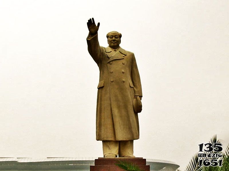 毛泽东雕塑-广场铜雕伟人挥手的毛泽东雕塑高清图片
