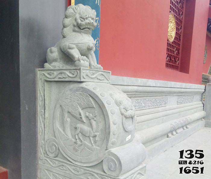 狮子雕塑-庭院大理石石雕看门的狮子雕塑高清图片