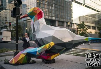 鸽子雕塑-街道创意不锈钢彩绘几何鸽子雕塑