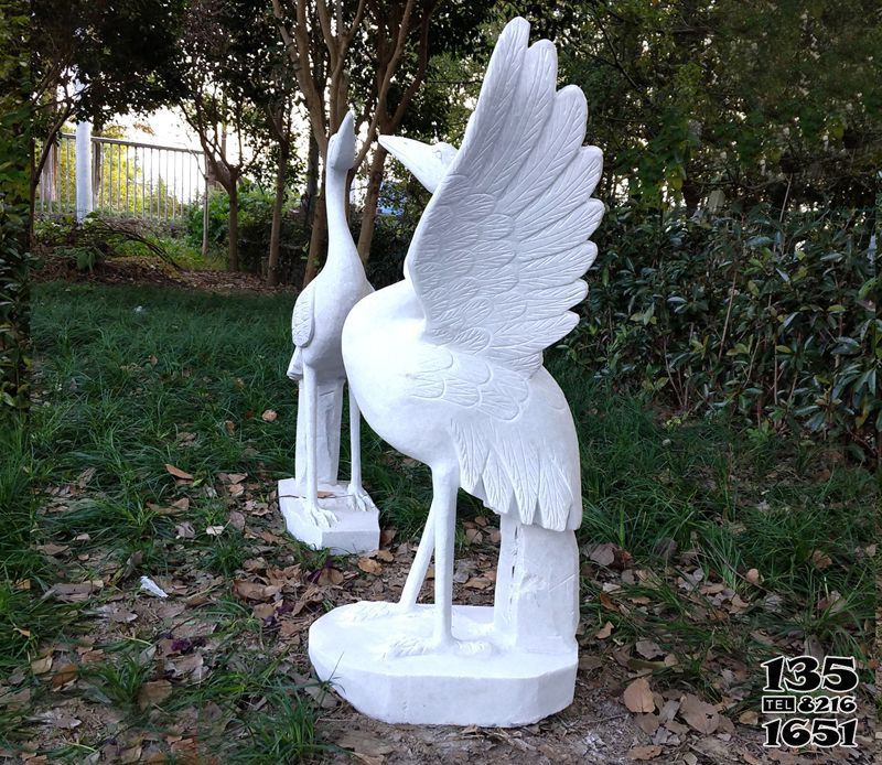 丹顶鹤雕塑-景区公园汉白玉石雕丹顶鹤雕塑高清图片