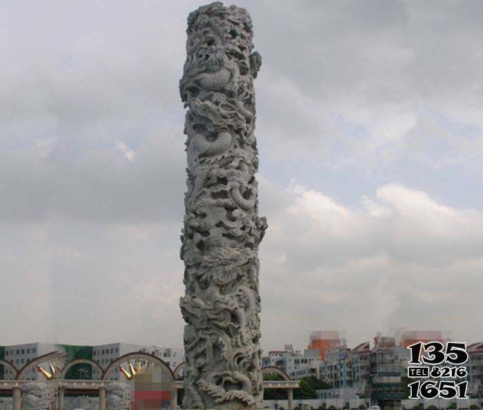 龙柱雕塑-广场景观仿古镂空盘龙柱石雕高清图片