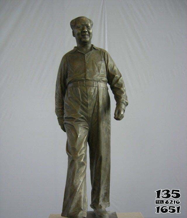 毛泽东雕塑-广场铜雕伟人毛主席毛泽东雕塑高清图片