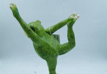 青蛙雕塑-室内玻璃钢一只摆造型的青蛙雕塑