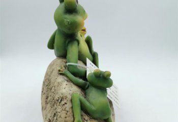 青蛙雕塑-花园两只个性玻璃钢青蛙雕塑