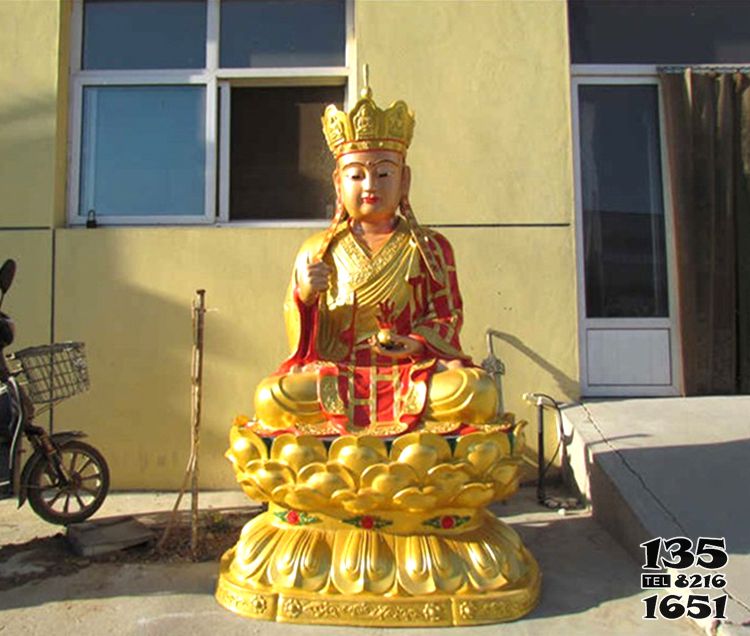 地藏王雕塑-寺庙大型不锈钢喷金烤漆菩萨地藏王雕塑高清图片