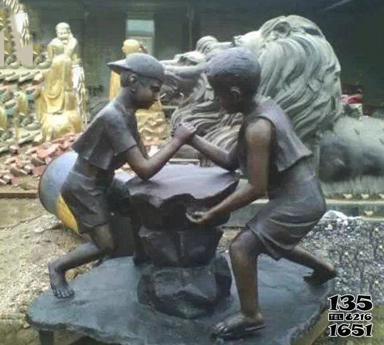 儿童雕塑-公园掰腕的童趣铜雕儿童雕塑高清图片