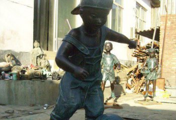 儿童雕塑-公园青铜踢足球的儿童雕塑