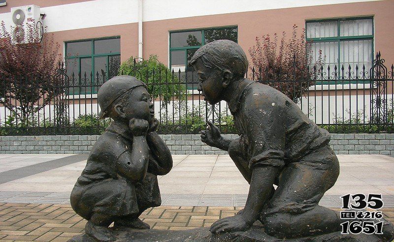 儿童雕塑-公园小孩玩耍人物铜雕儿童雕塑高清图片