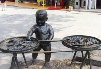 儿童雕塑-景区创意铜雕养蚕的儿童雕塑