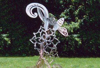 蝴蝶雕塑-玻璃钢卡通庭院蝴蝶雕塑