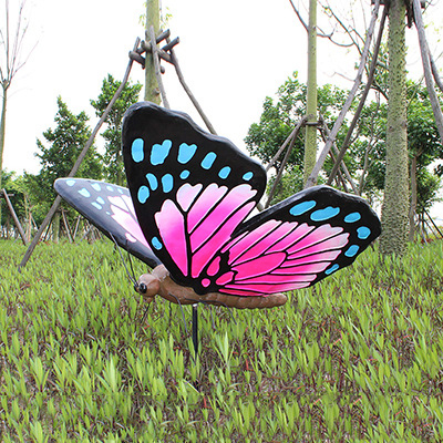 蝴蝶雕塑-彩绘卡通农场蝴蝶雕塑高清图片