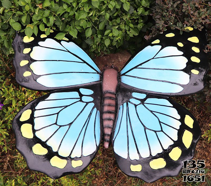 蝴蝶雕塑-彩绘玻璃钢花园蝴蝶雕塑高清图片
