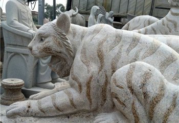 虎雕塑-公园里摆放的一只惊讶的砂石石雕创意虎雕塑