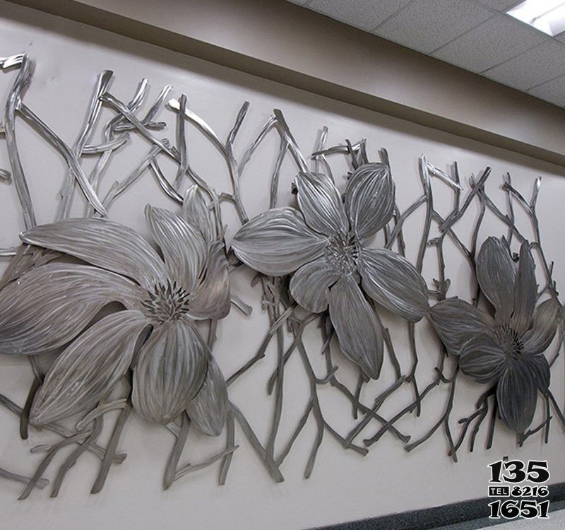花朵雕塑-不锈钢浮雕墙壁上的花朵雕塑高清图片