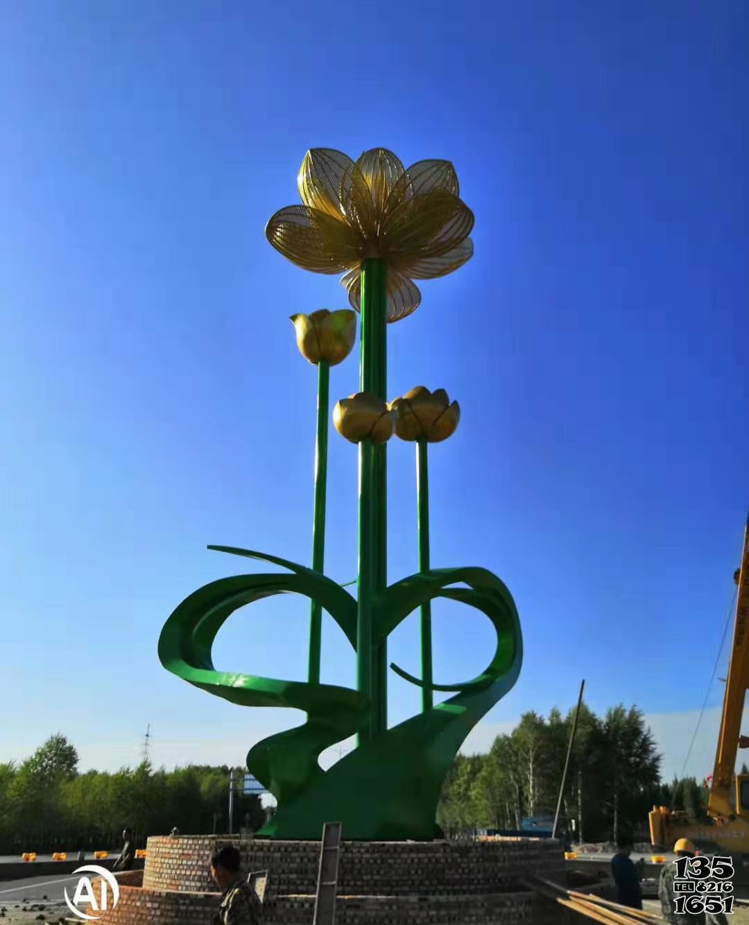 花朵雕塑-大型企业广场彩色不锈钢花朵绽放雕塑