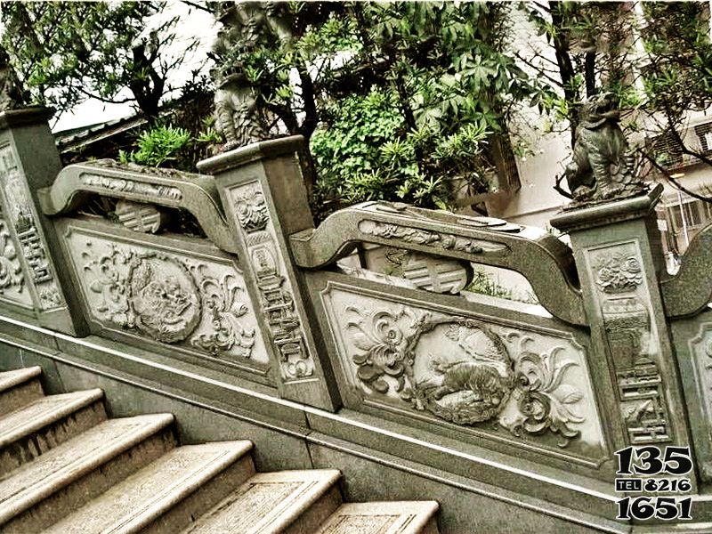 栏杆栏板雕塑-庭院大理石绿浮雕花纹神兽楼梯扶手栏杆高清图片