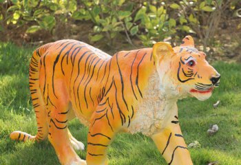 老虎雕塑-草坪玻璃钢彩绘百兽之王老虎雕塑