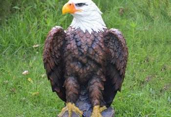 老鹰雕塑-草坪摆件个性树脂彩绘老鹰