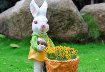 兔子雕塑-景区一只带花篮的玻璃钢兔子雕塑