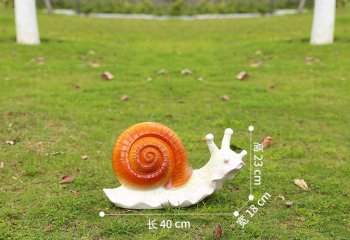 蜗牛雕塑-草地上摆放的白色爬行的树脂创意蜗牛雕塑