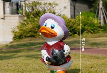 鸭子雕塑-草坪上手拿水壶的玻璃钢卡通鸭子雕塑