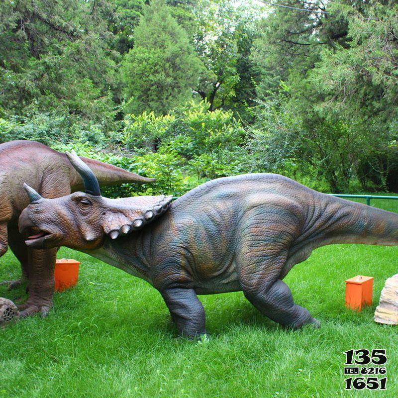 恐龙雕塑-草坪户外大型仿真玻璃钢恐龙雕塑