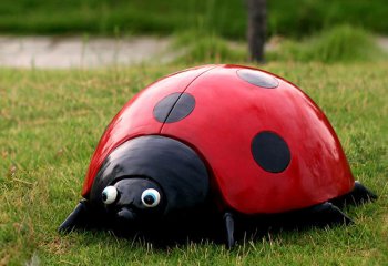 瓢虫雕塑-公园里摆放的红色大眼睛的玻璃钢卡通瓢虫雕塑
