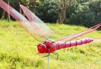 蜻蜓雕塑-别墅田园摆放仿真红色蜻蜓玻璃钢雕塑