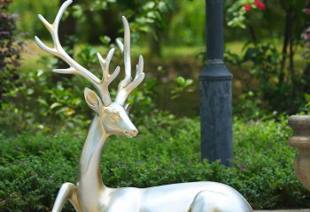 鹿雕塑-公园一只卧着的不锈钢鹿雕塑
