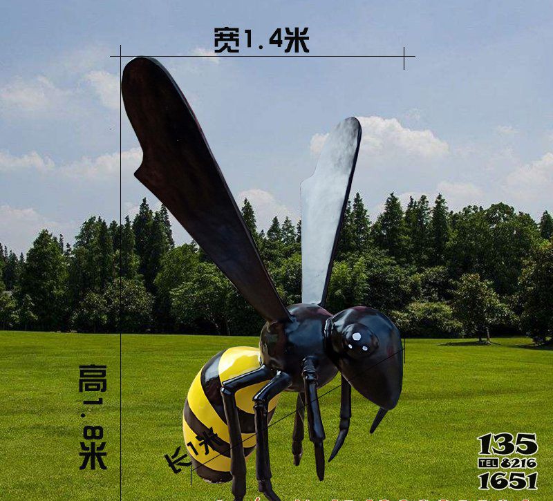 蜜蜂雕塑-农场池塘草坪在空中飞舞的玻璃钢蜜蜂雕塑高清图片