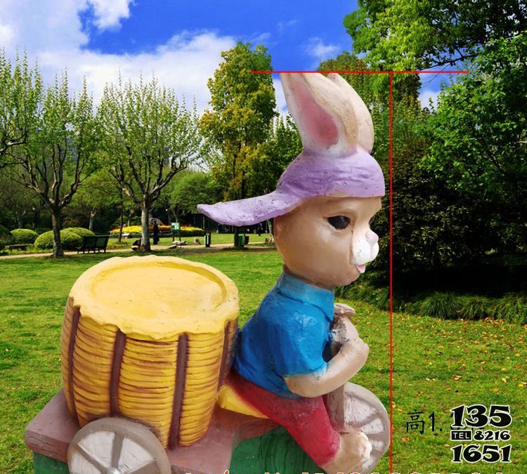 兔子雕塑-森林一只抽象树脂彩绘兔子雕塑高清图片