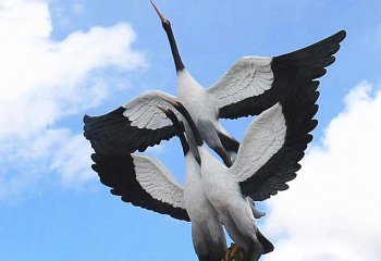 鹤雕塑-庭院玻璃钢彩绘飞翔的鹤雕塑