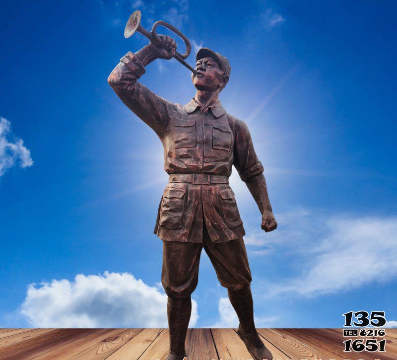 红军雕塑-广场铜雕吹号角的红军雕塑高清图片