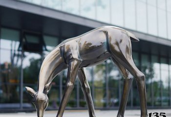 鹿雕塑-公园街道玻璃钢仿铜低头的鹿雕塑