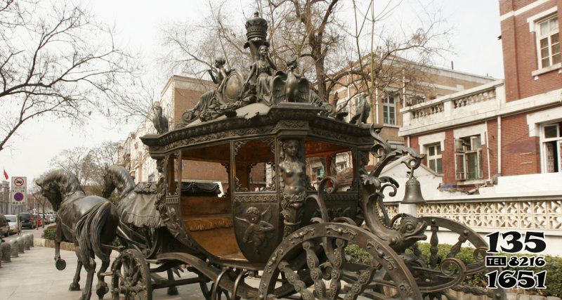 马车雕塑-别墅园林广场摆放复古文艺青铜马车雕塑高清图片